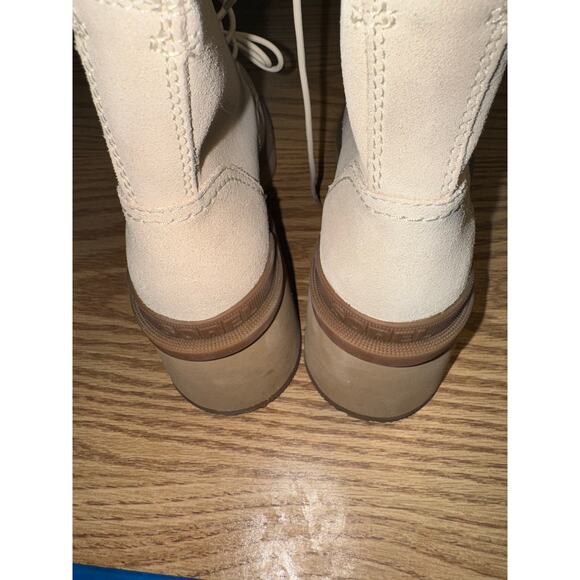 size 8.5 women’s Sorel Hi-Line Heel Lace in Bleached Ceramic/Caribou Buff - Picture 5 of 9